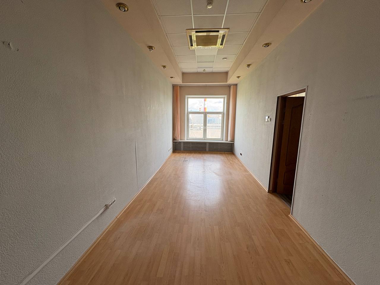 Сдам в аренду офис 48.2 м.кв.