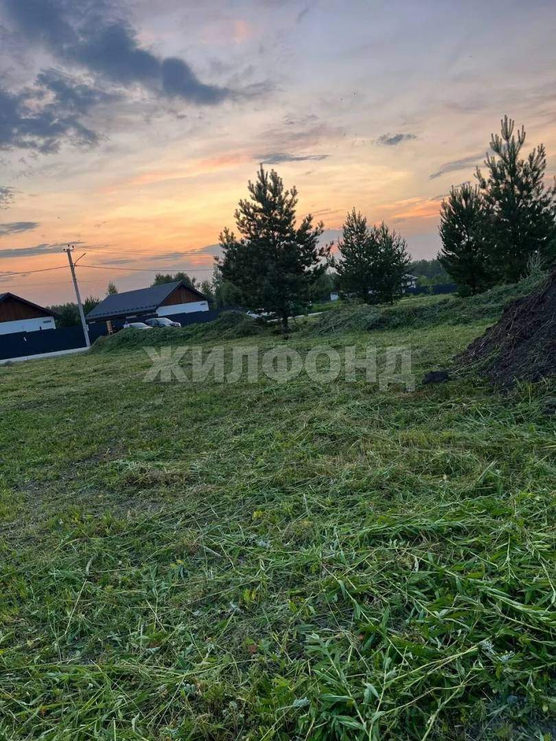 Продам земельный участок 750 м.кв.