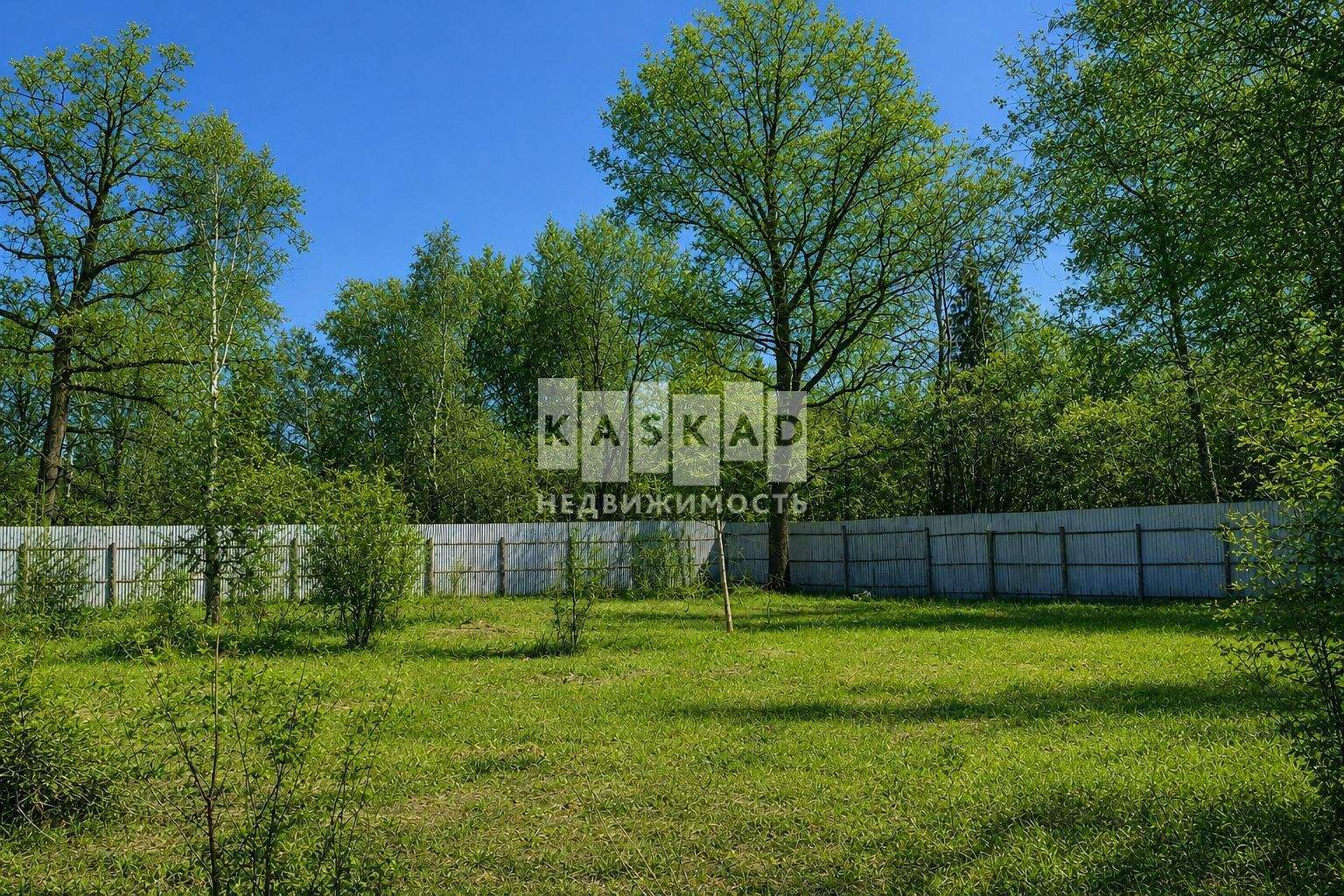 Продам земельный участок 1000 м.кв.