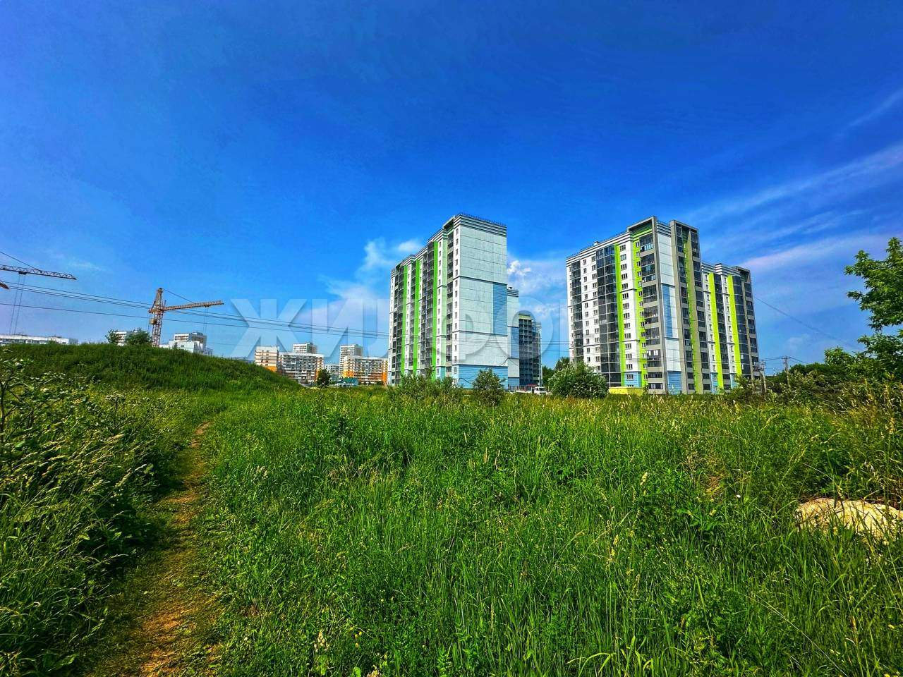 Продам земельный участок 600 м.кв.