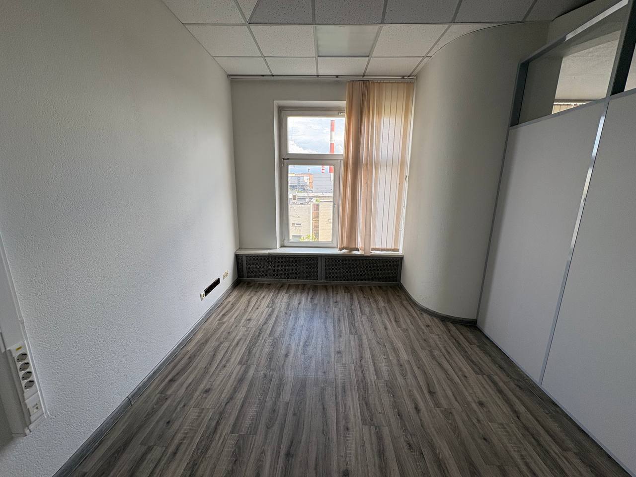 Сдам в аренду офис 48.2 м.кв.