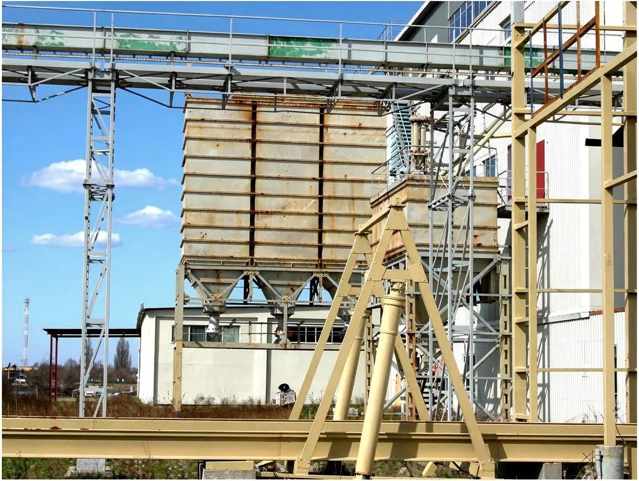 Продам помещение свободного назначения 3900 м.кв.