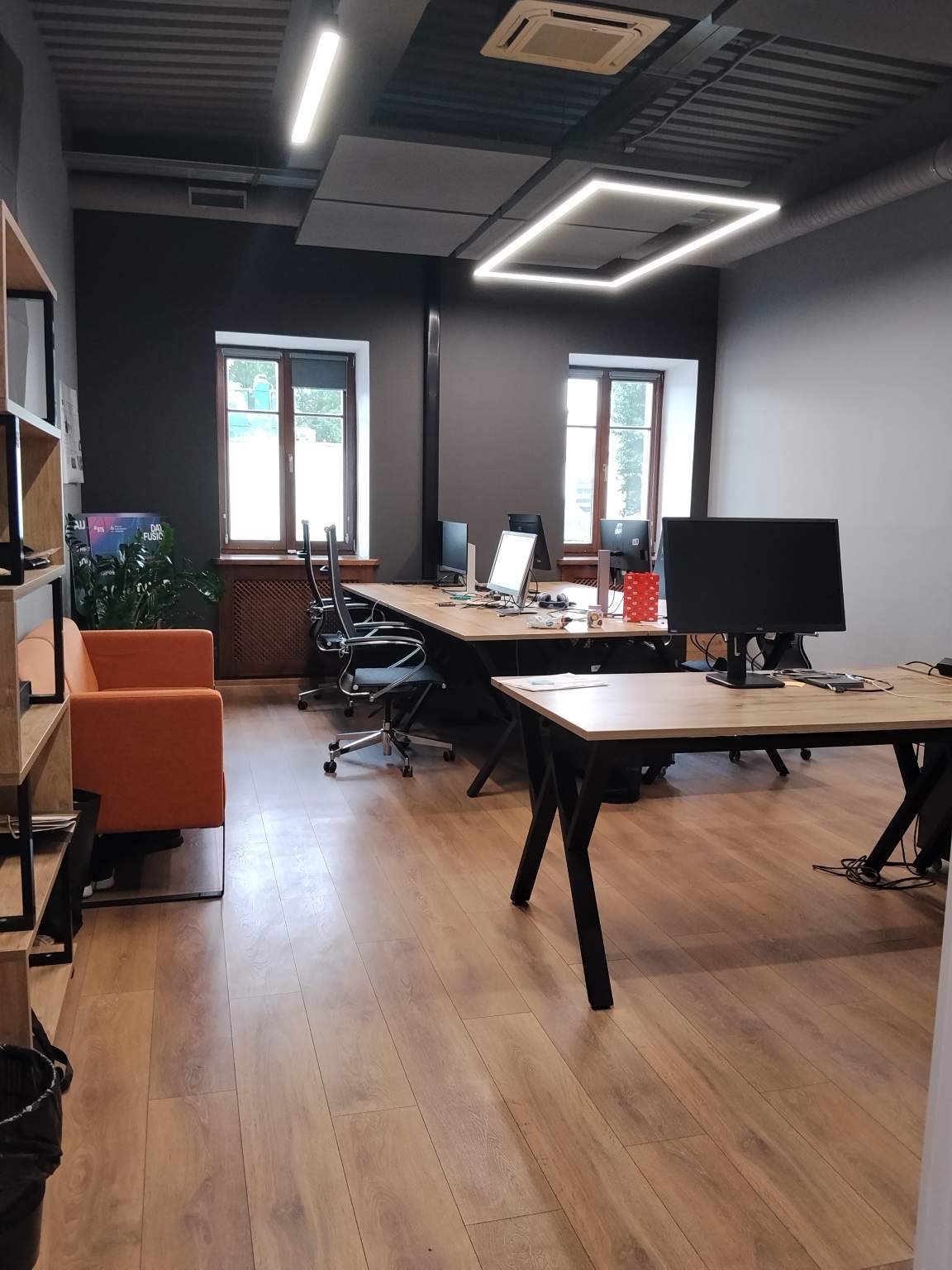 Сдам в аренду офис 2077.9 м.кв.