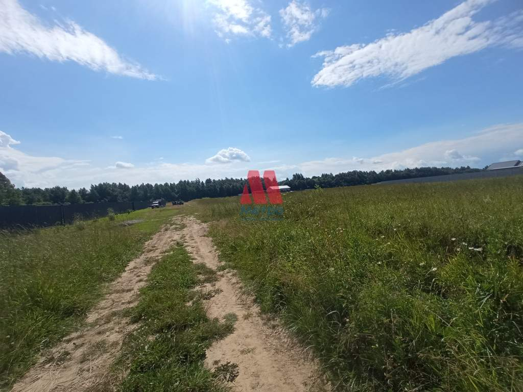 Продам земельный участок 1600 м.кв.