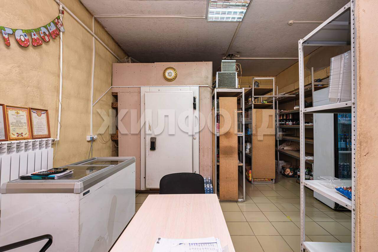 Продам магазин 297 м.кв.