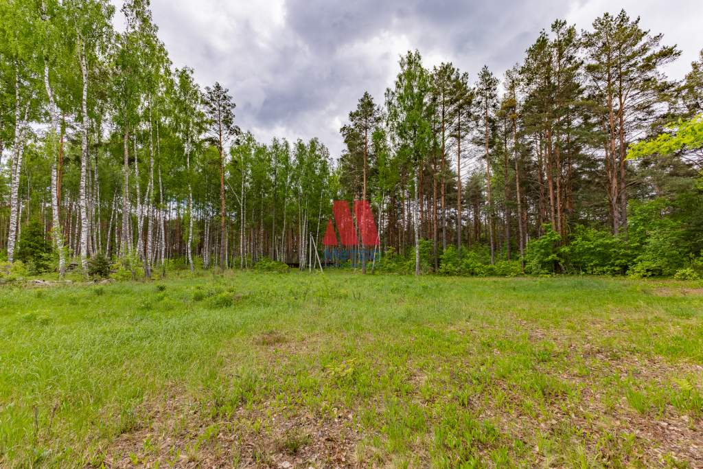 Продам земельный участок 2500 м.кв.