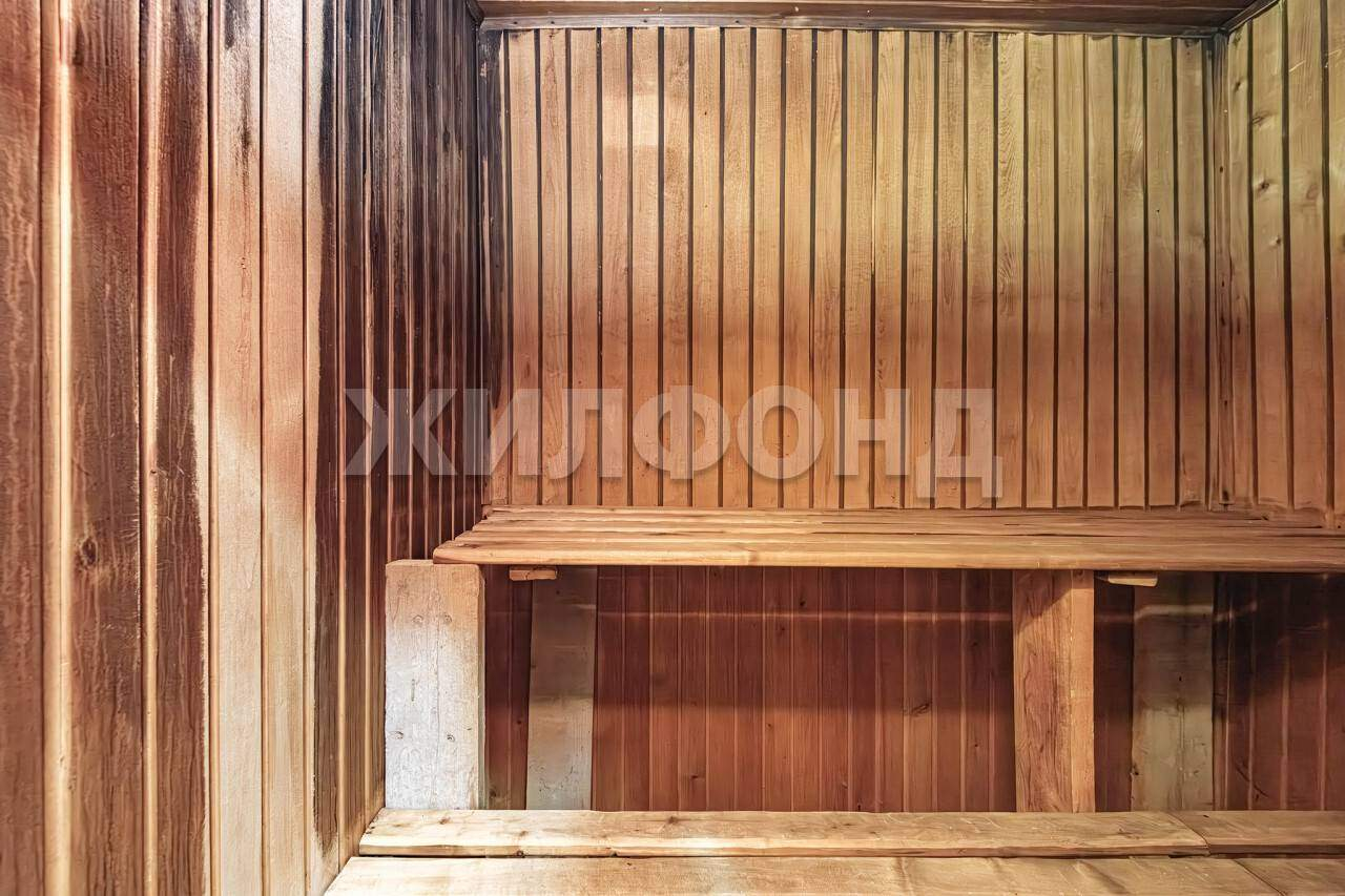 Продам магазин 297 м.кв.