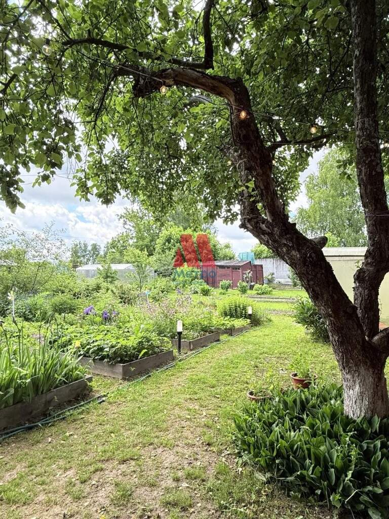 Продам земельный участок 650 м.кв.