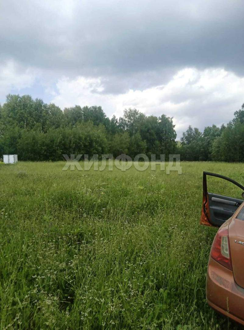 Продам земельный участок 2000 м.кв.
