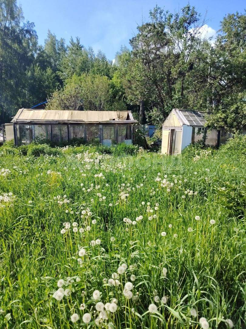 Продам земельный участок 710 м.кв.
