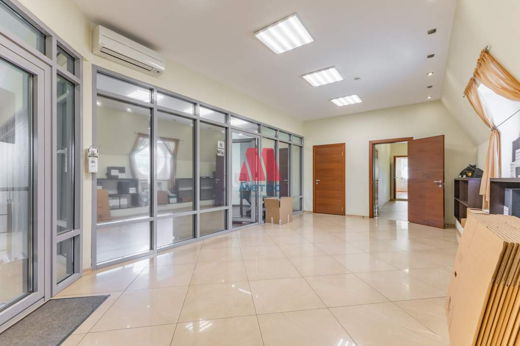 Сдам в аренду офис 200 м.кв.