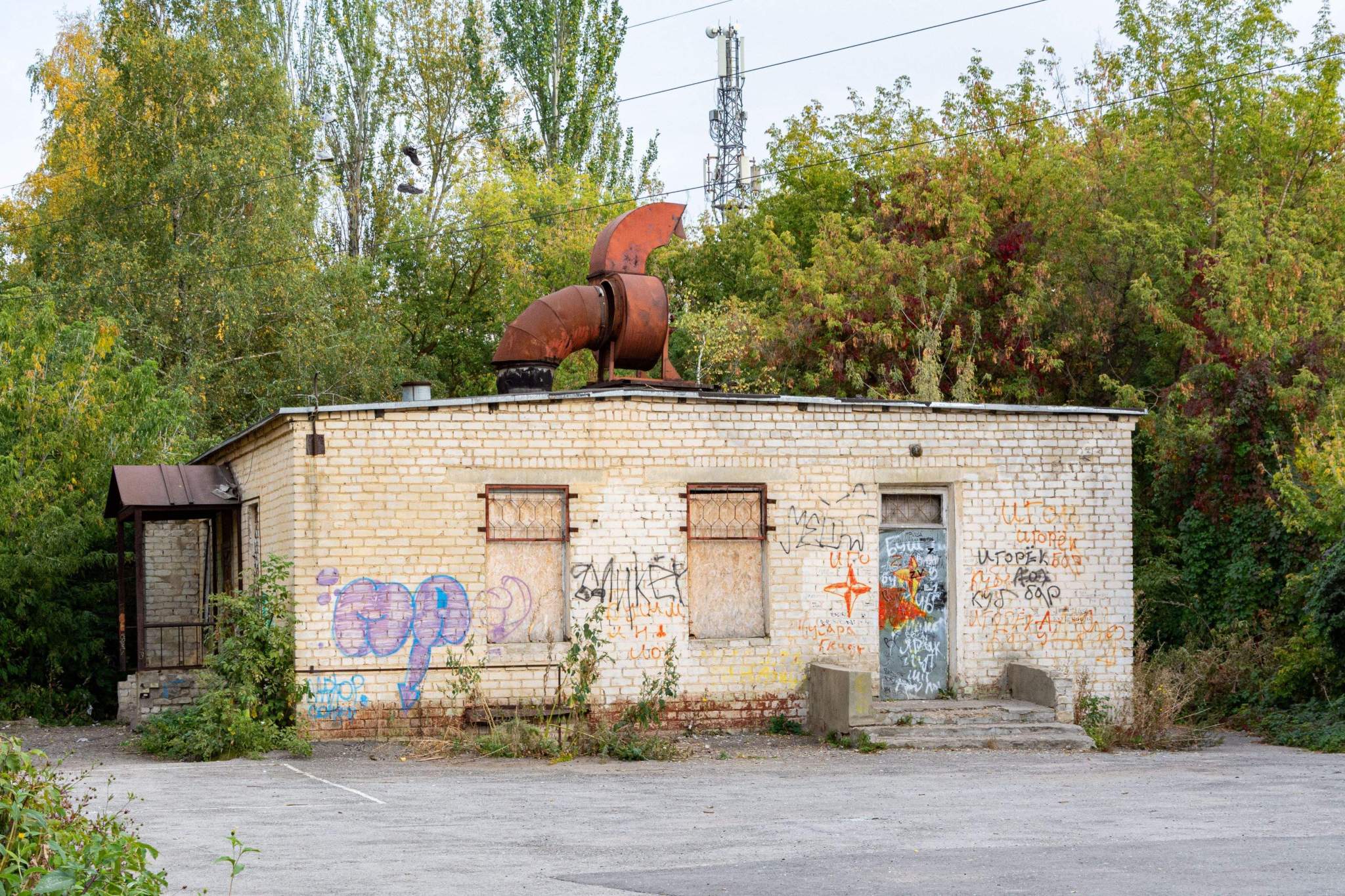 Продам торговое помещение 3024 м.кв.