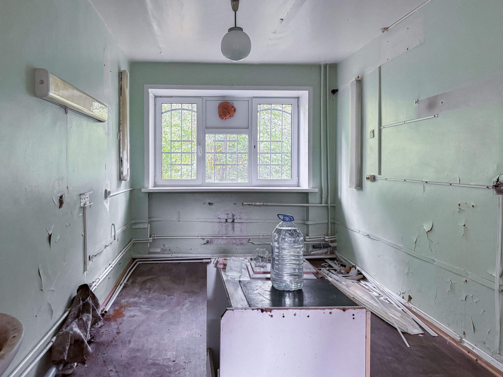 Продам торговое помещение 3024 м.кв.