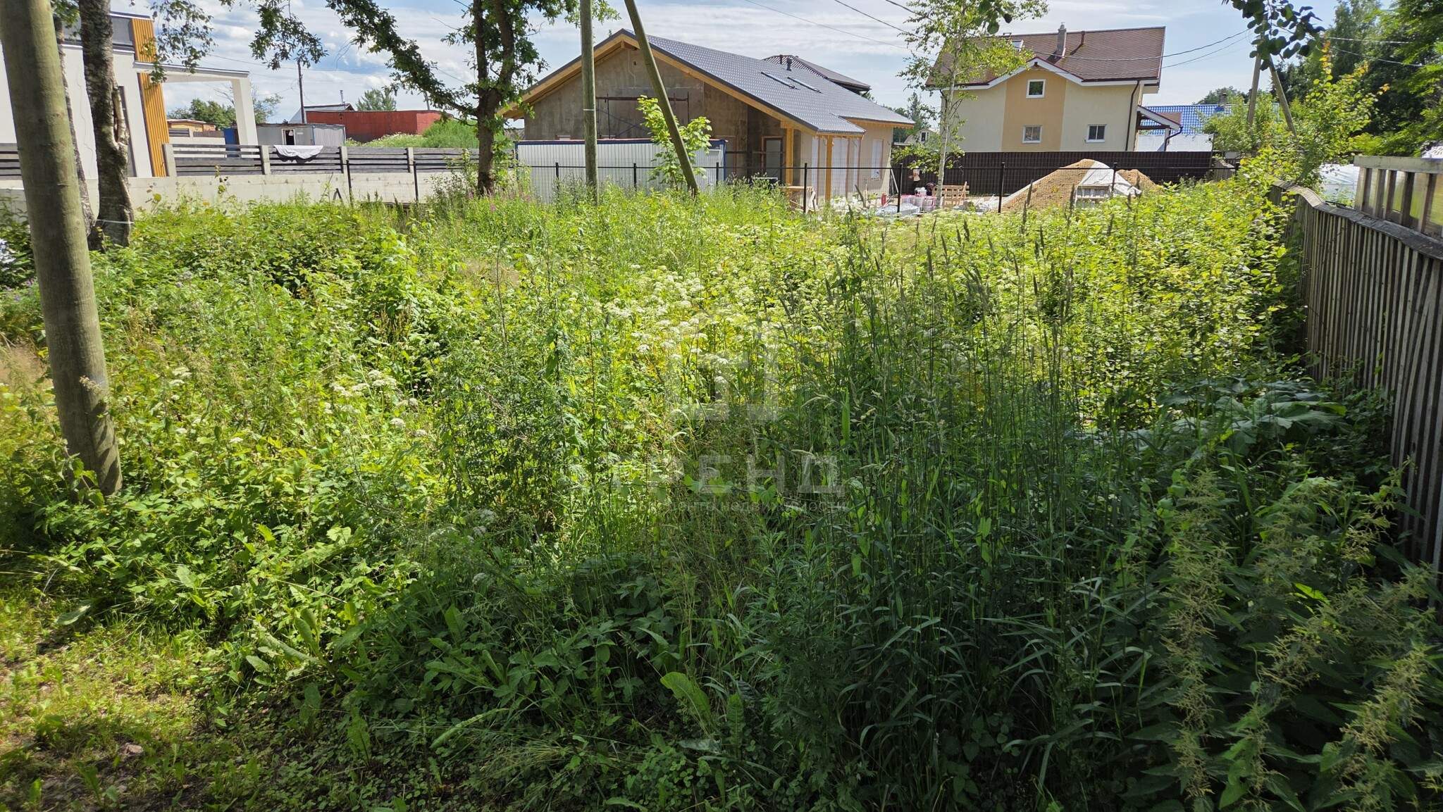Продам земельный участок 609 м.кв.