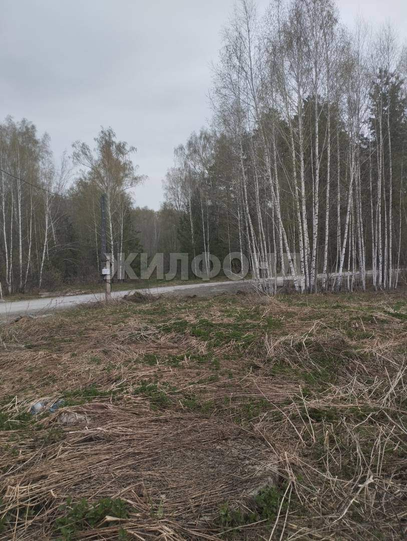 Продам земельный участок 800 м.кв.