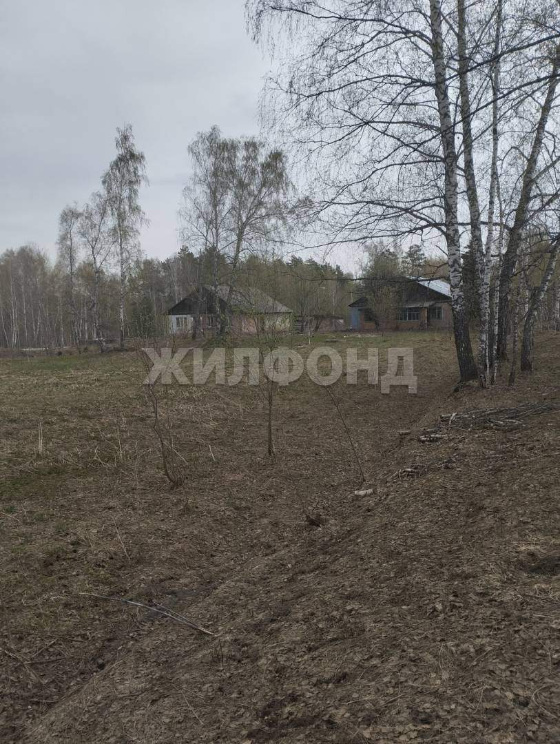 Продам земельный участок 800 м.кв.