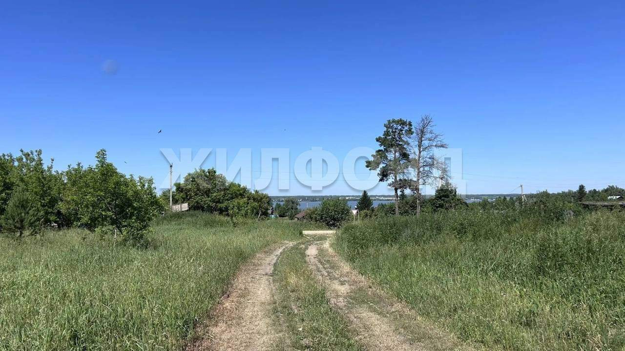 Продам земельный участок 7011 м.кв.