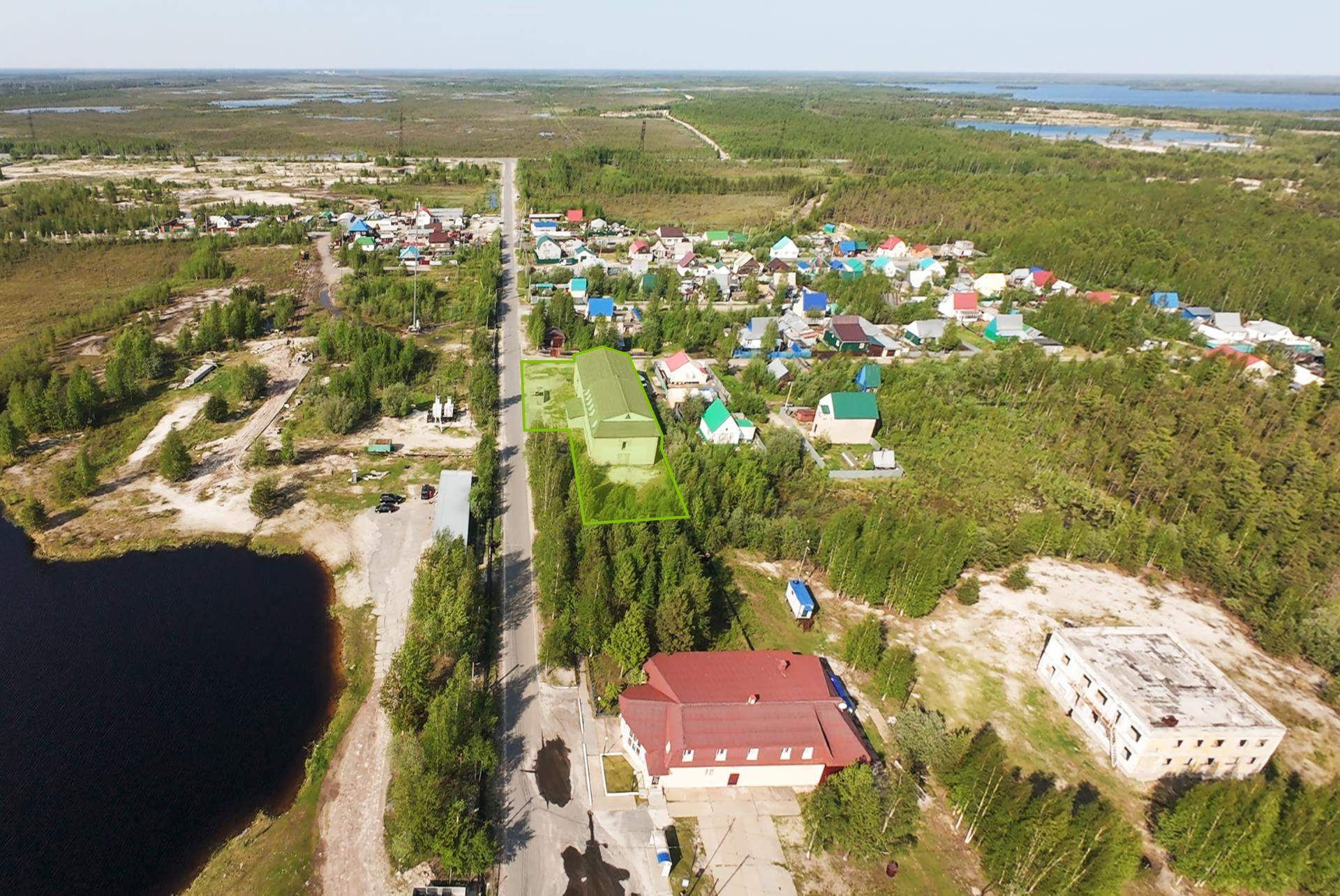 Продам торговое помещение 1048.2 м.кв.
