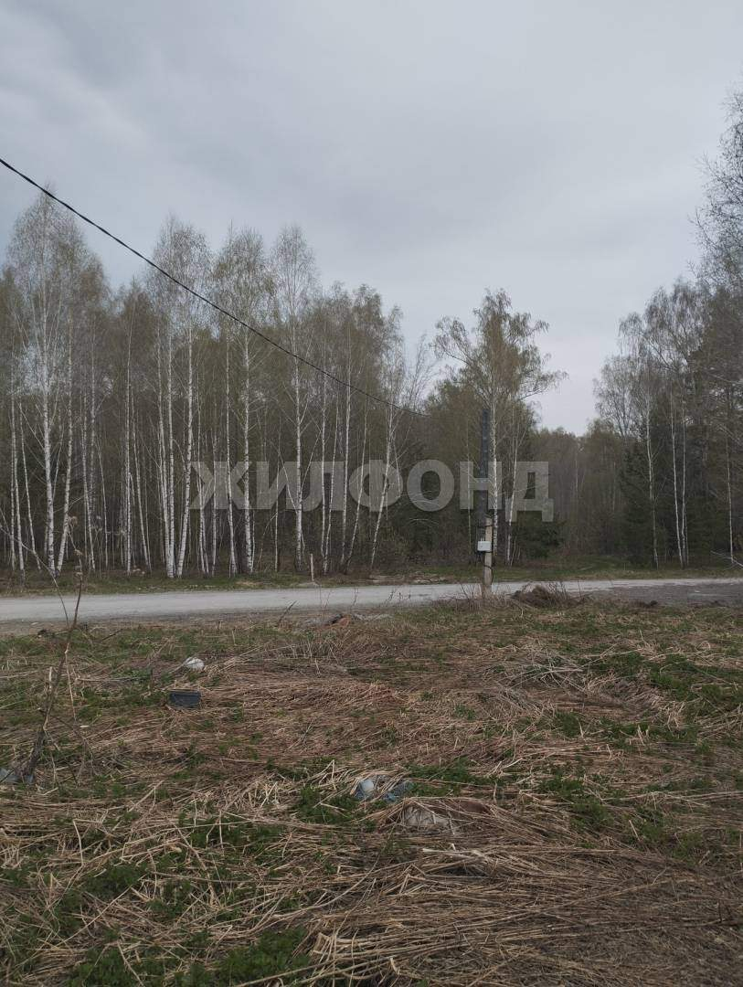 Продам земельный участок 800 м.кв.