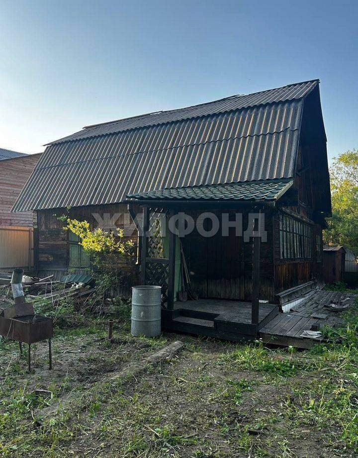 Продам земельный участок 1656 м.кв.