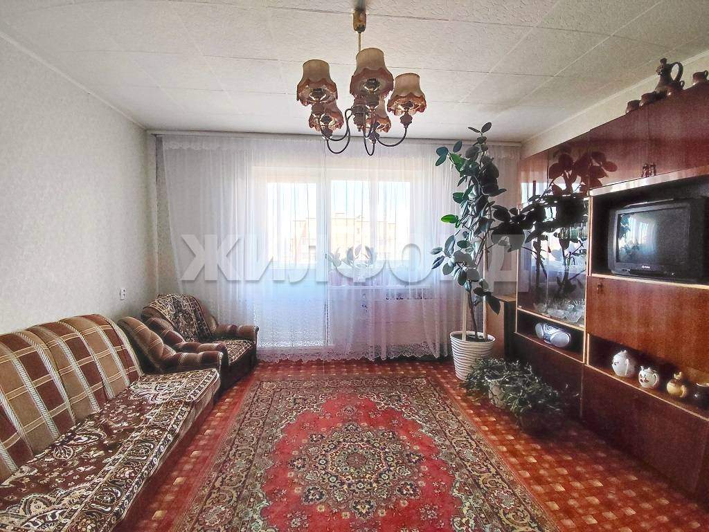 Квартира на продажу в Красноярске, Семафорная улица, 17