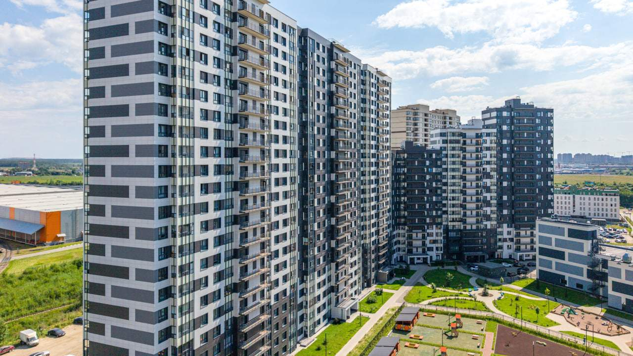 Продам магазин 1361.8 м.кв.