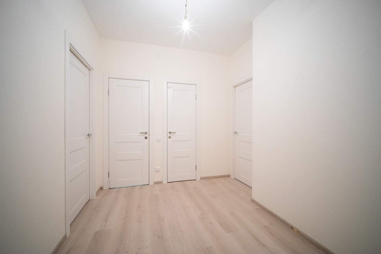 Продам магазин 1361.8 м.кв.