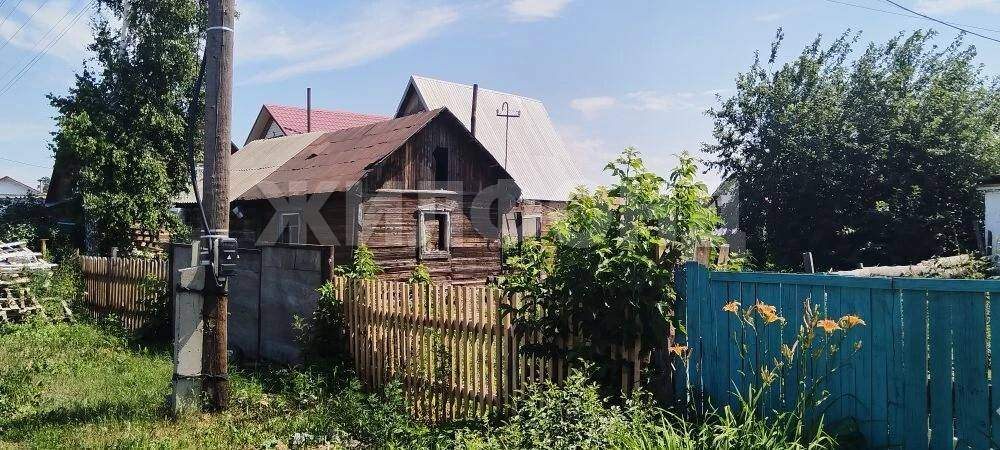 Продам земельный участок 1470 м.кв.