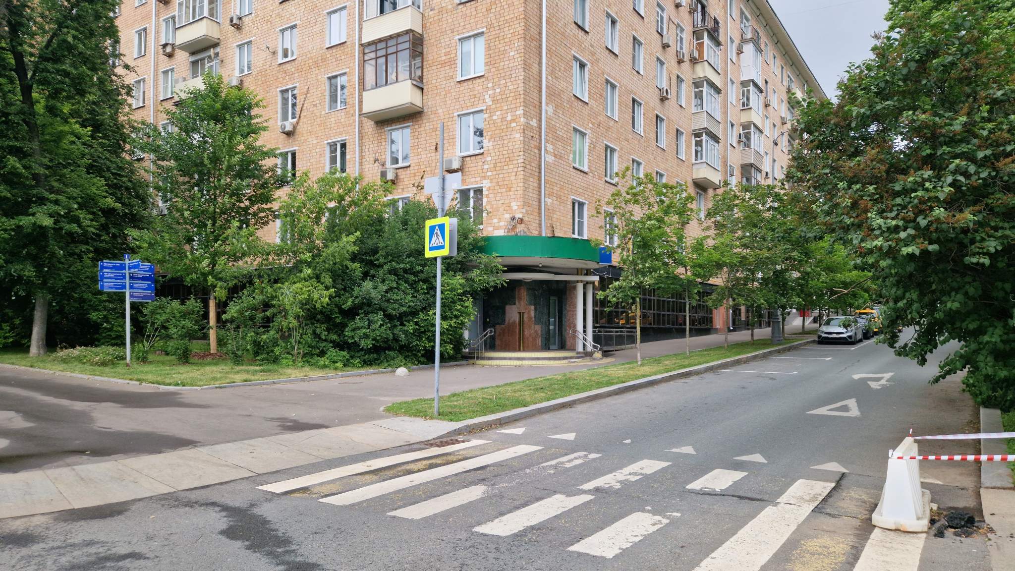 Сдам в аренду магазин 621.2 м.кв.