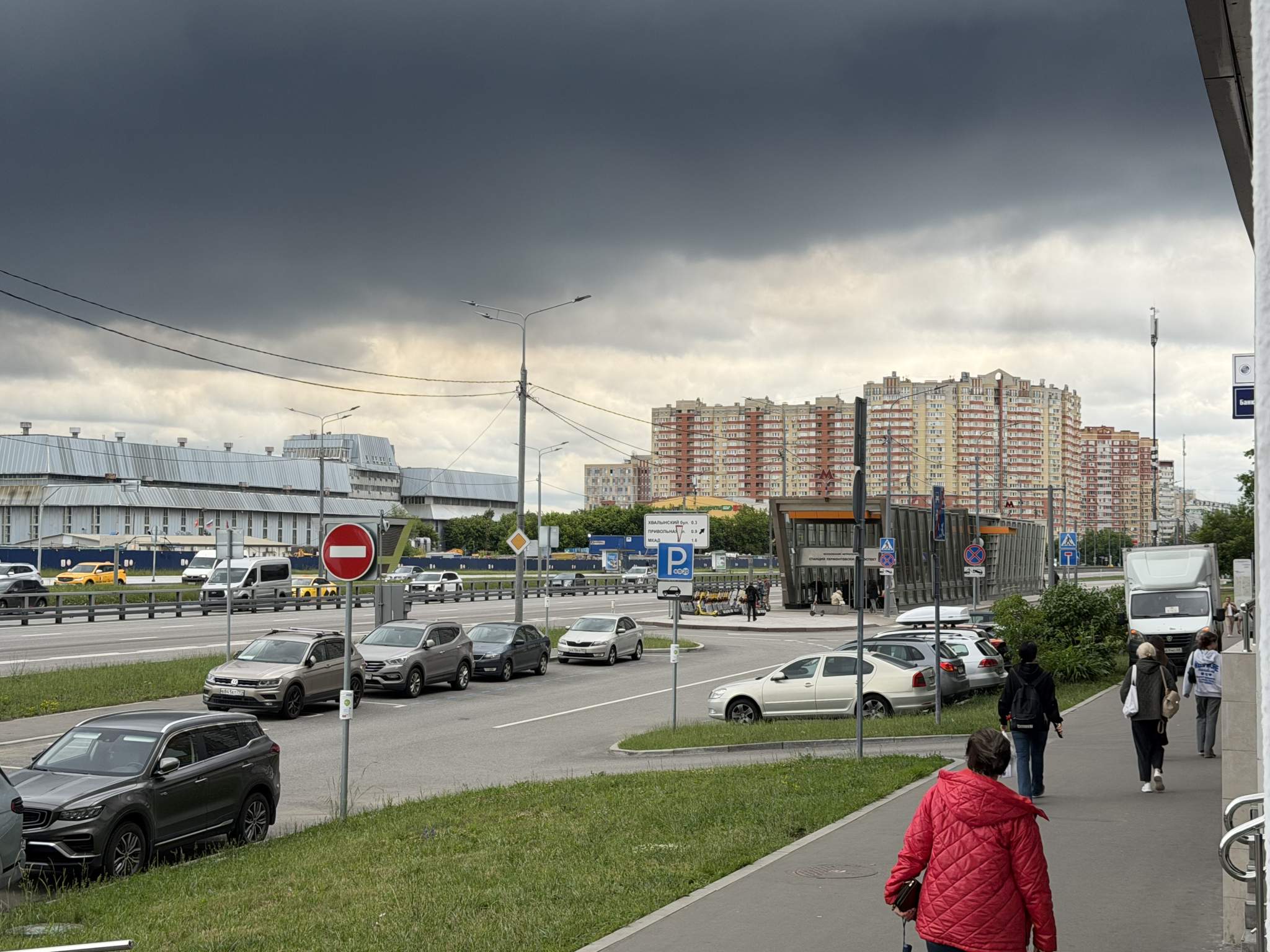 Сдам в аренду магазин 281.5 м.кв.