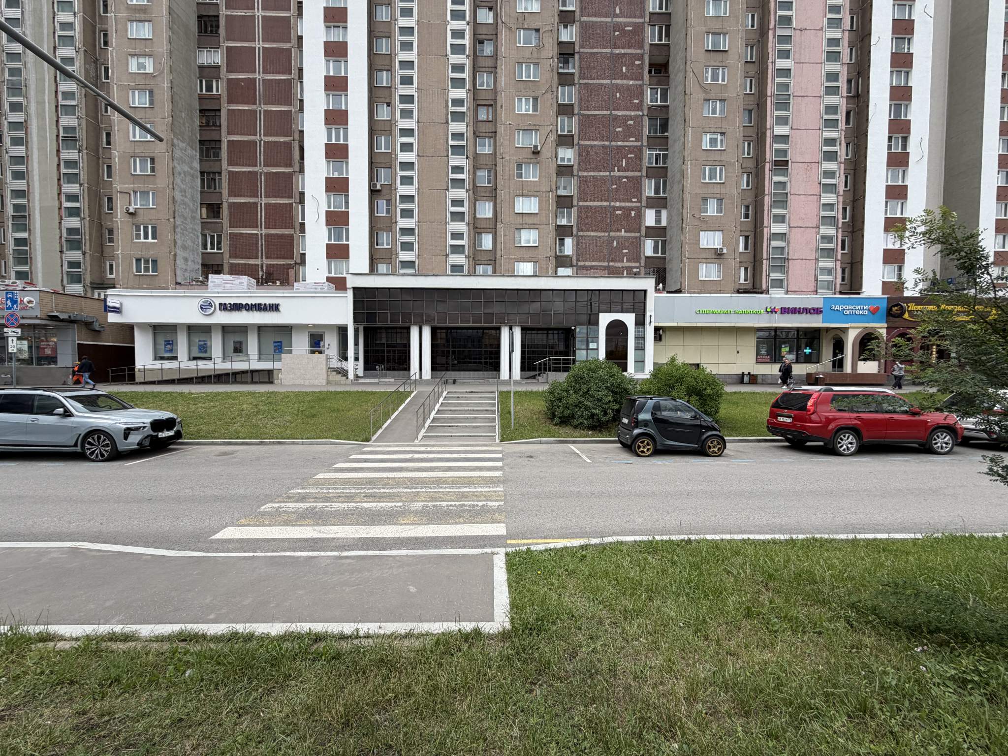 Сдам в аренду магазин 281.5 м.кв.