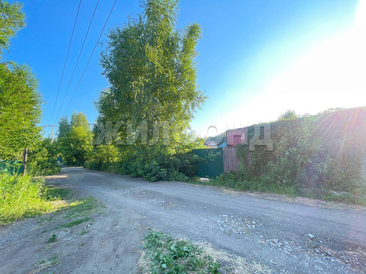 Продам земельный участок 1200 м.кв.