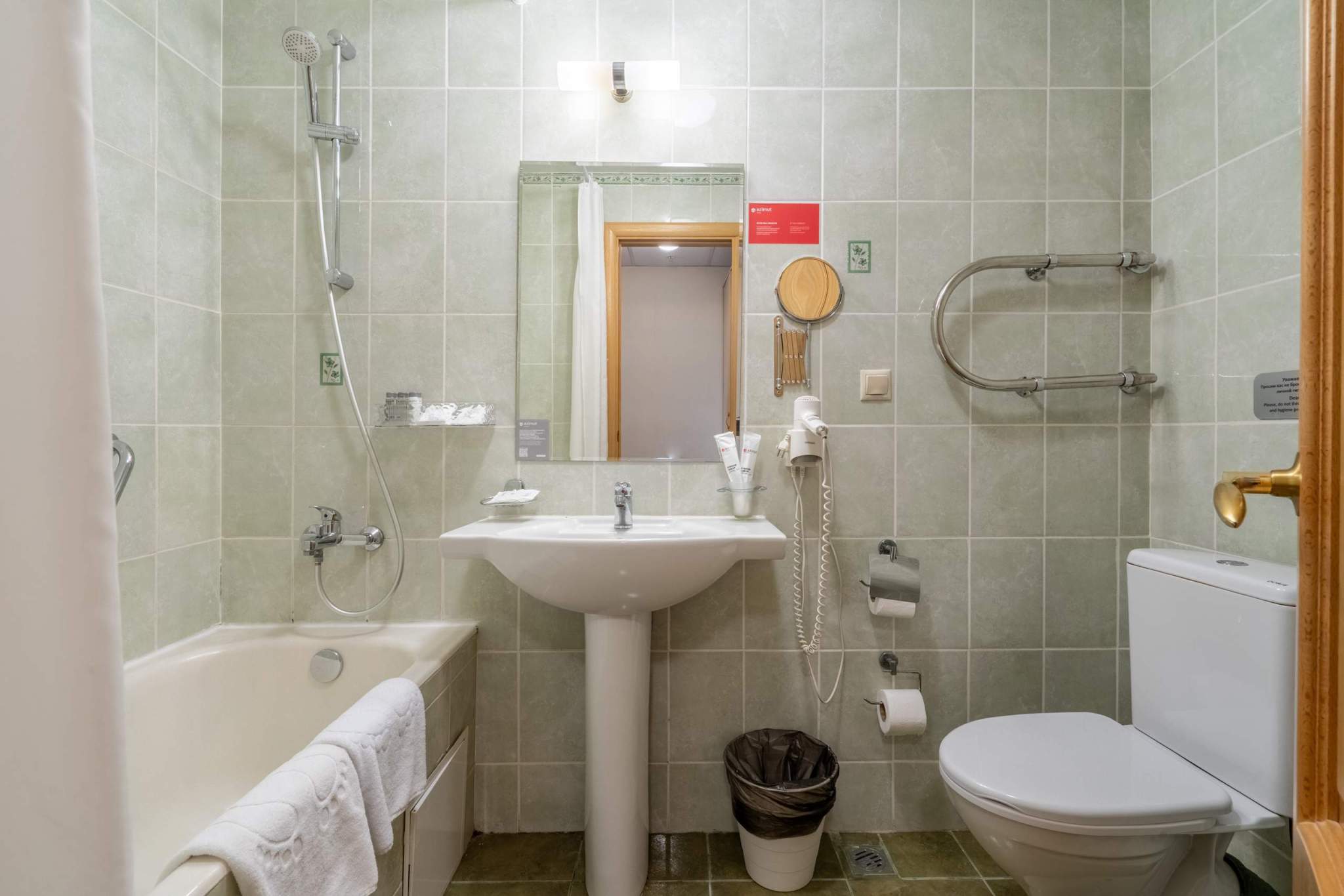 Продам торговое помещение 12046 м.кв.