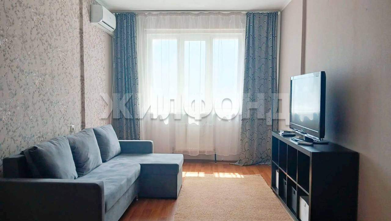 Квартира в аренду в Новосибирске, Сухарная улица, 76/3