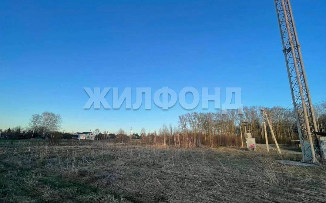 Продам земельный участок 1500 м.кв.