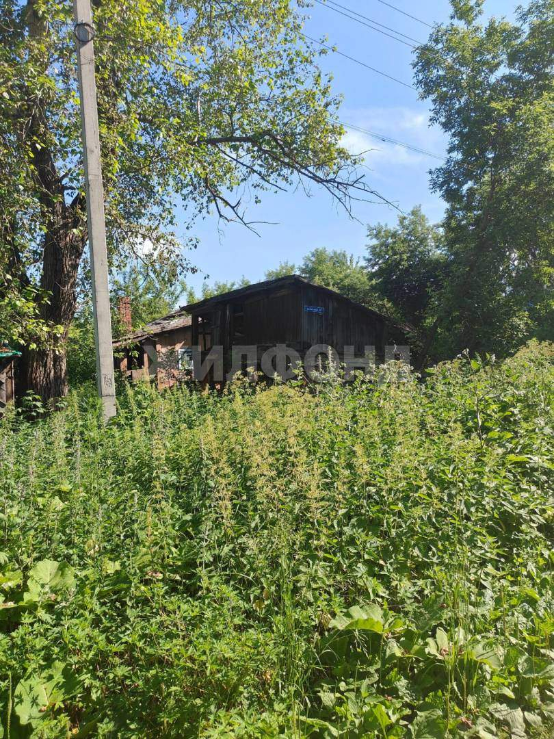 Продам земельный участок 1000 м.кв.