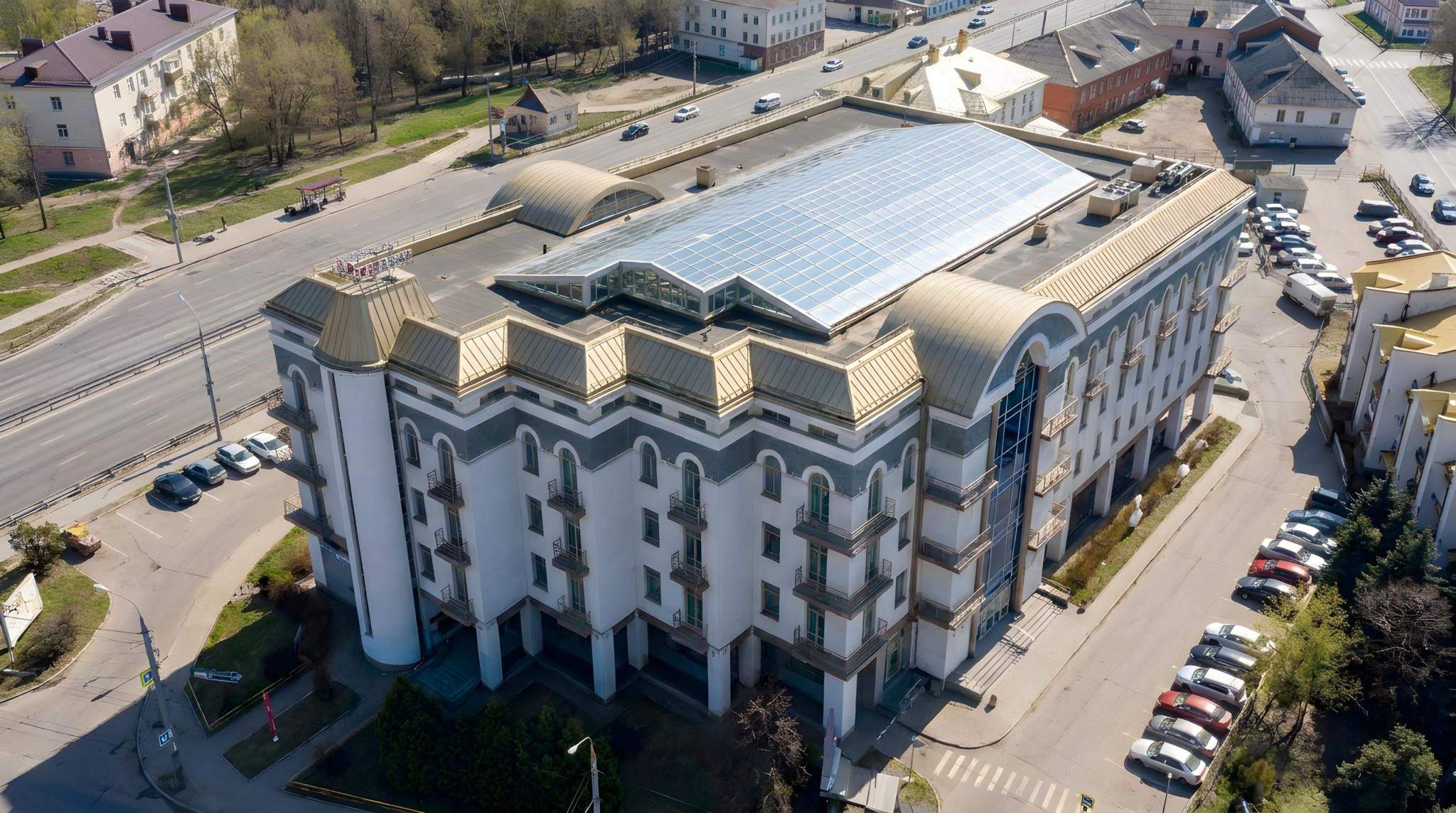 Продам торговое помещение 12046 м.кв.