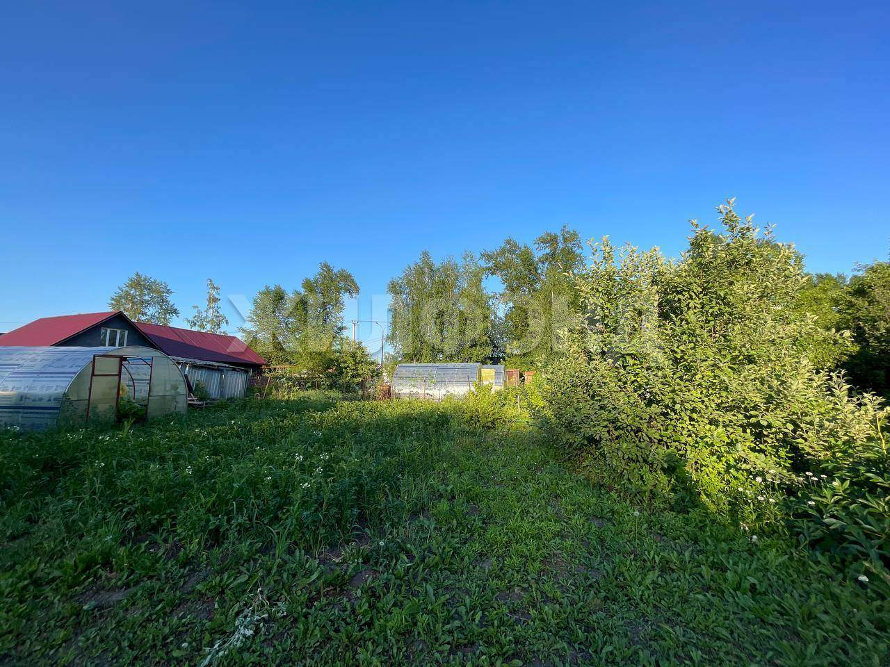 Продам земельный участок 1200 м.кв.