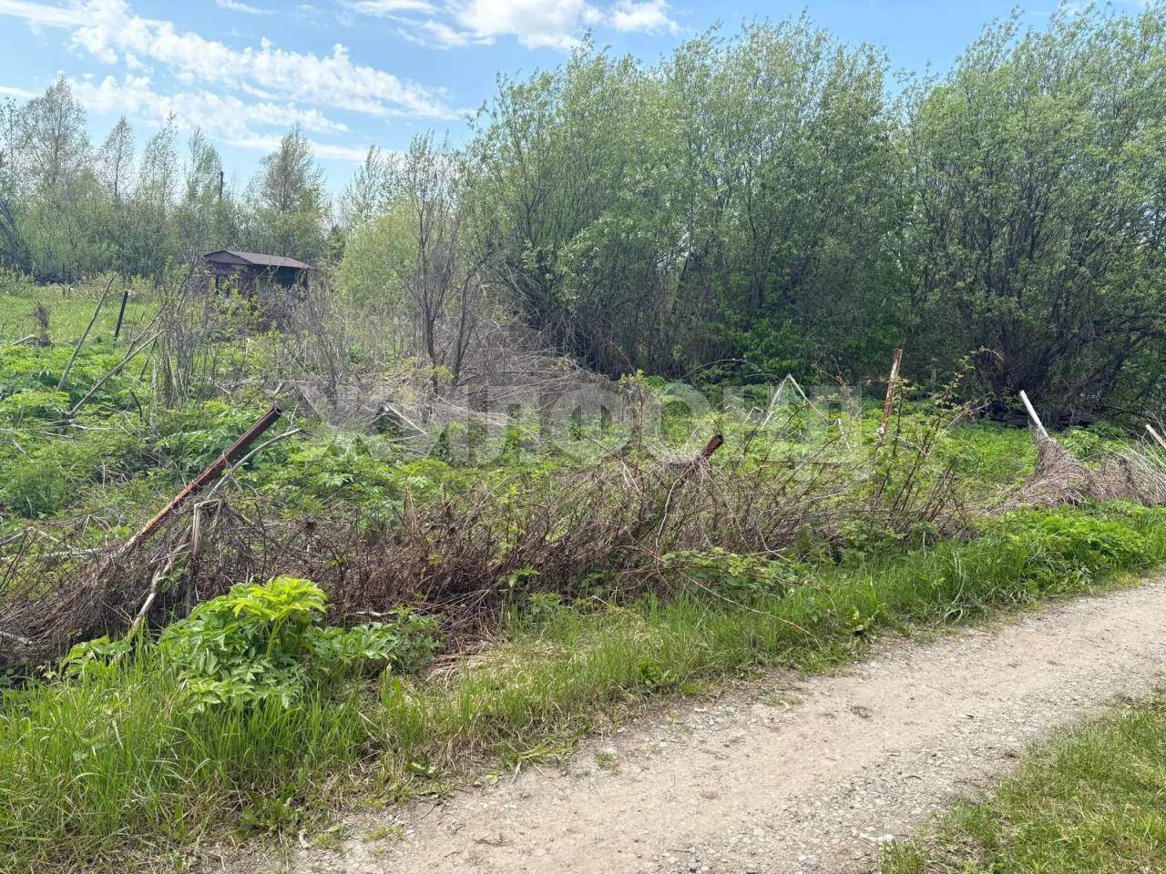Продам земельный участок 550 м.кв.