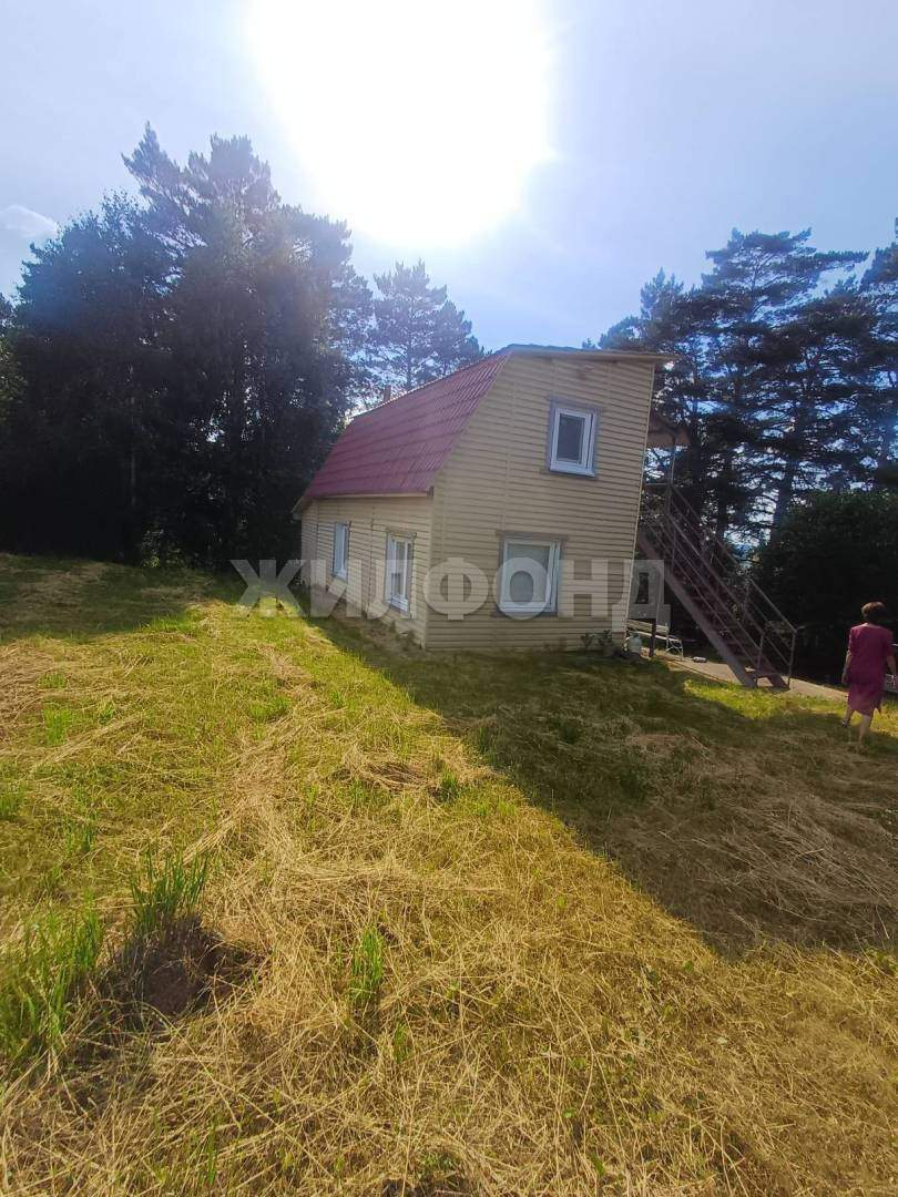 Дом на продажу в посёлке Синий Утёс (сдт Синий Утес ( Синий Утес) тер), Тенистая улица фото №0