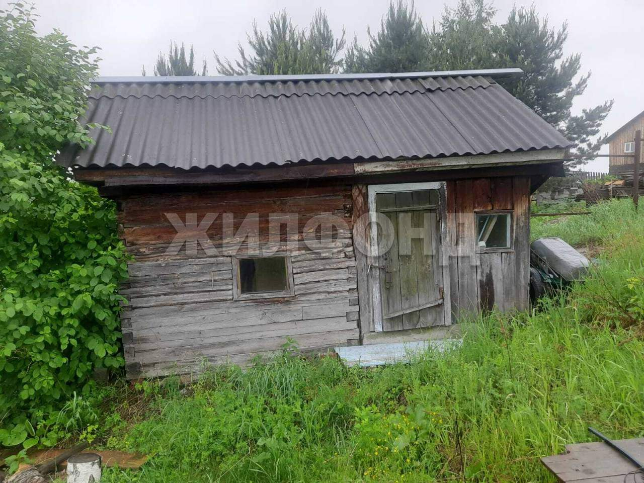 Продам земельный участок 824 м.кв.