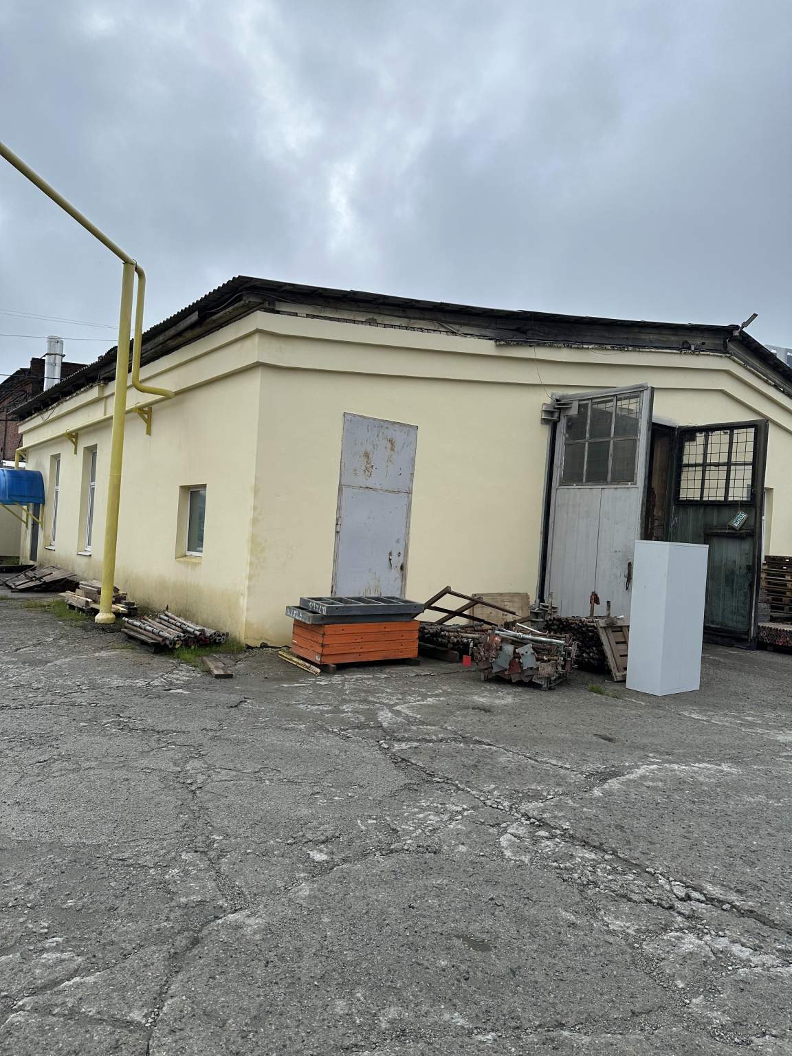 Сдам в аренду склад 157.6 м.кв.