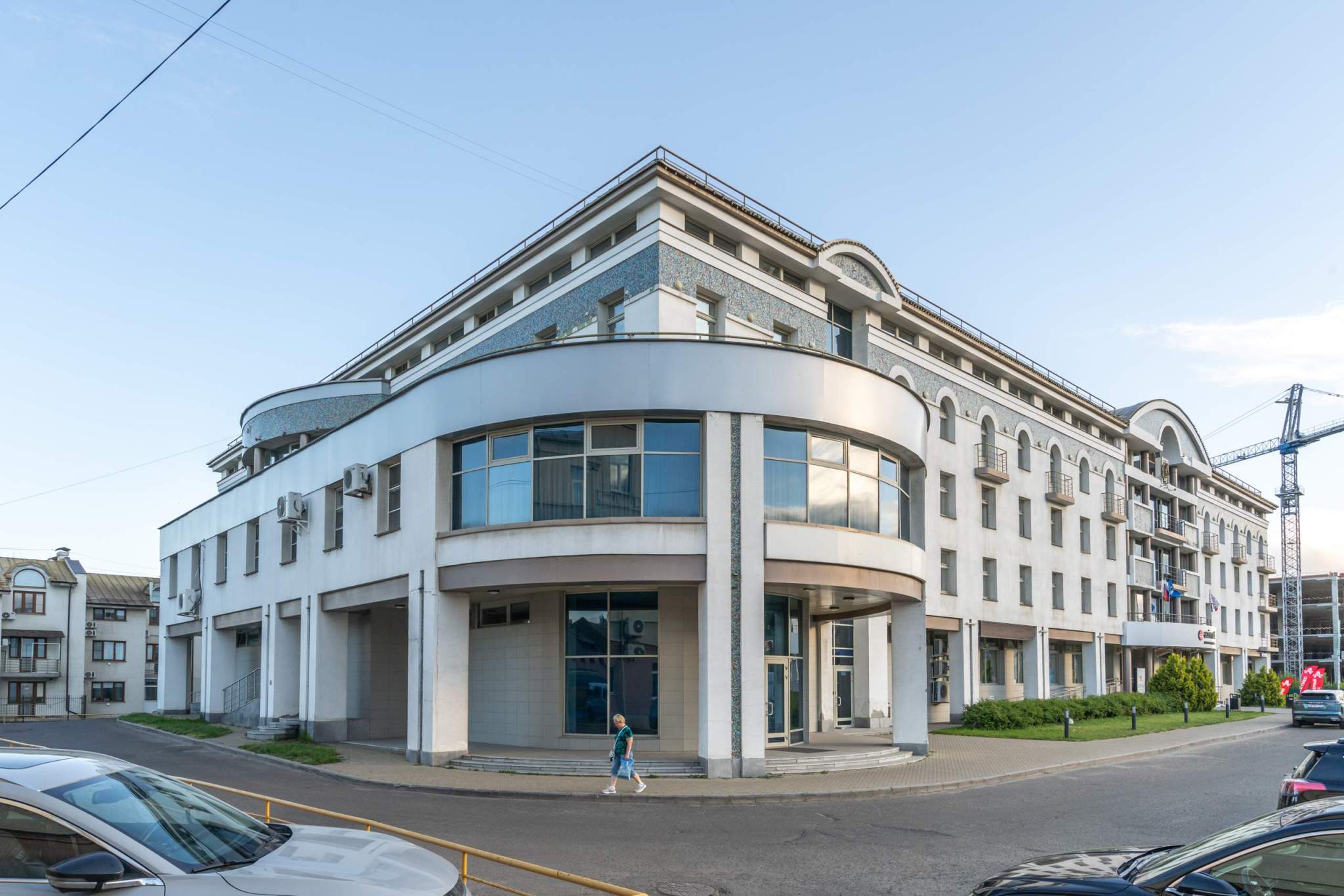 Продам торговое помещение 12046 м.кв.