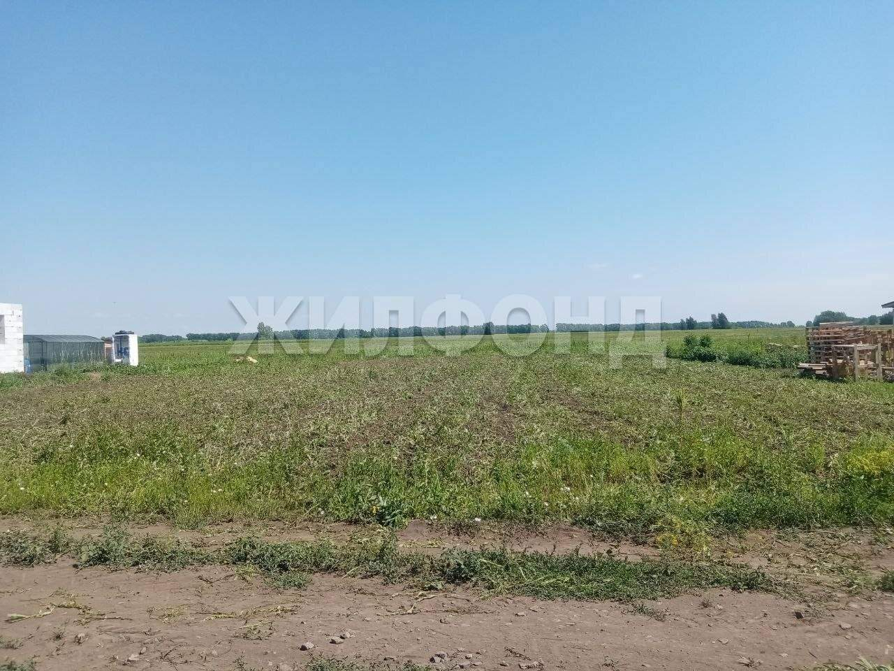 Продам земельный участок 1040 м.кв.
