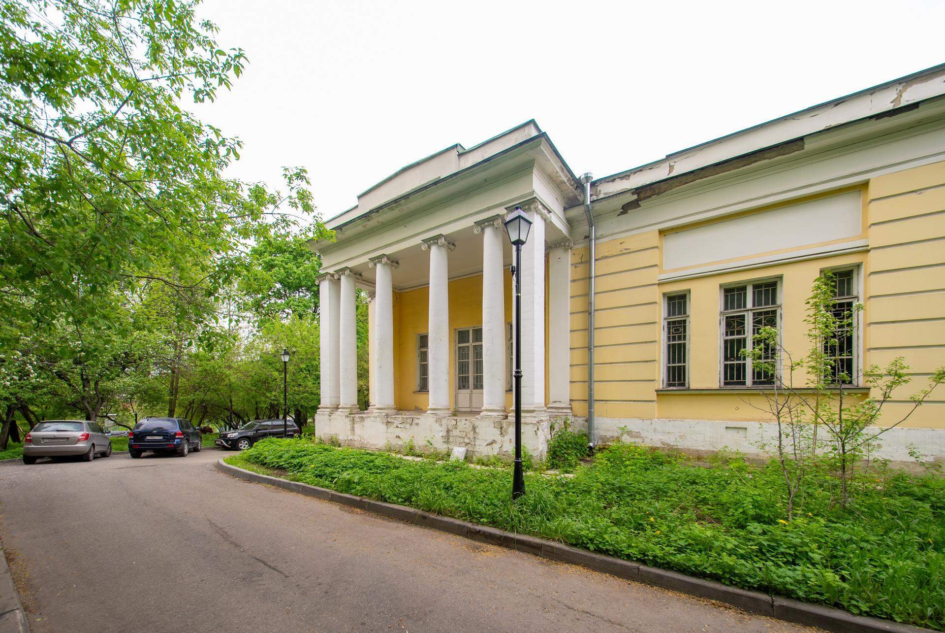 Продам торговое помещение 2180.4 м.кв.