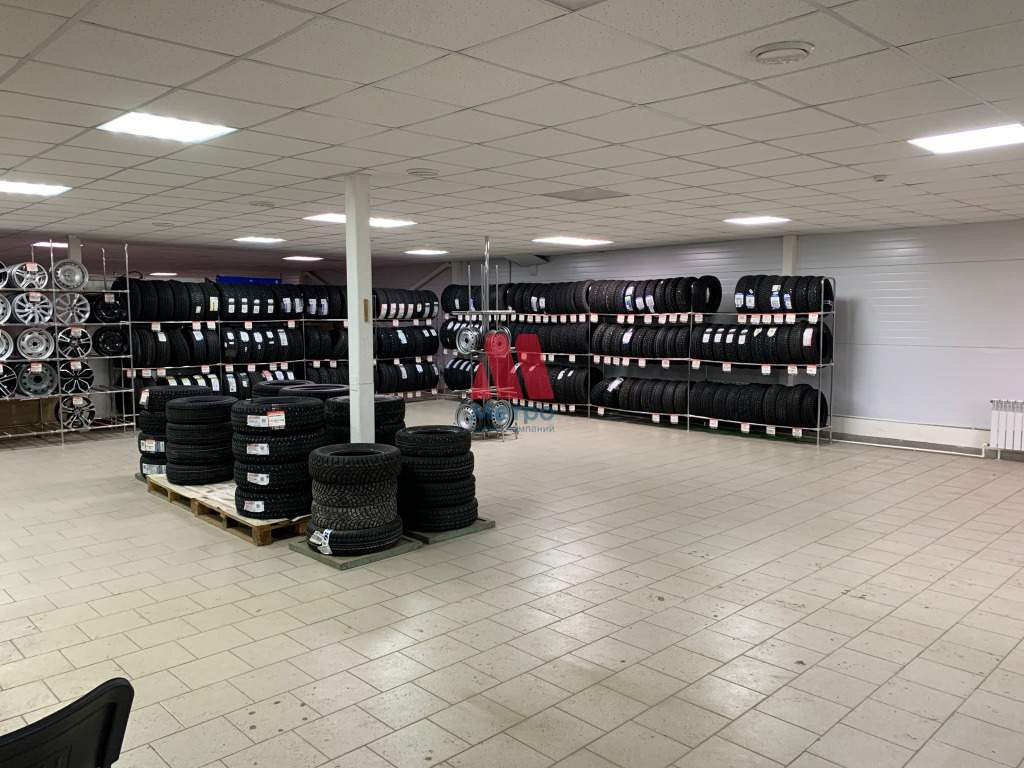 Продам торговое помещение 441.8 м.кв.