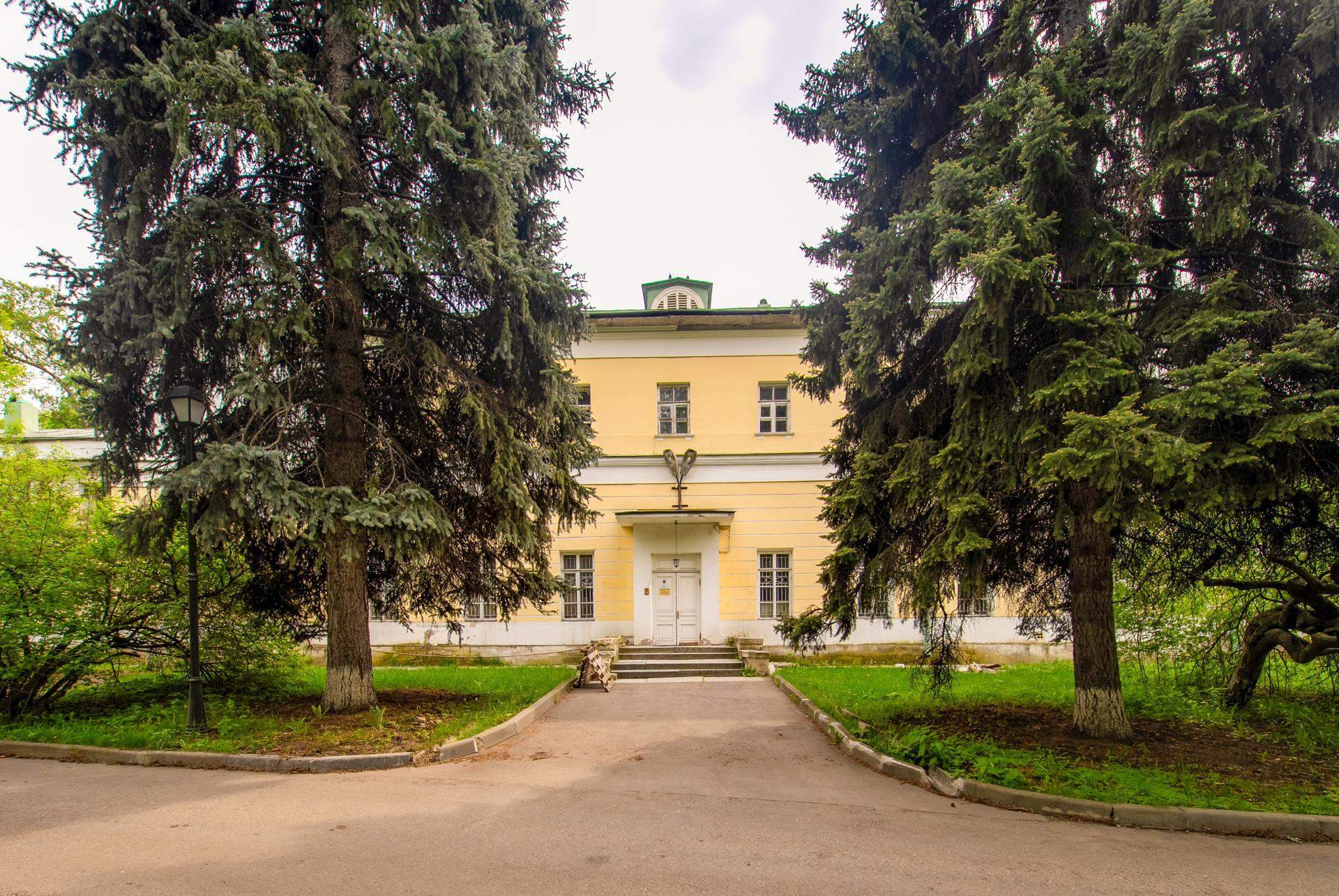 Продам торговое помещение 2180.4 м.кв.