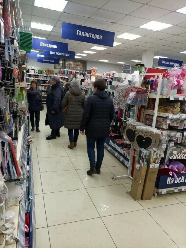Продам торговое помещение 322.4 м.кв.