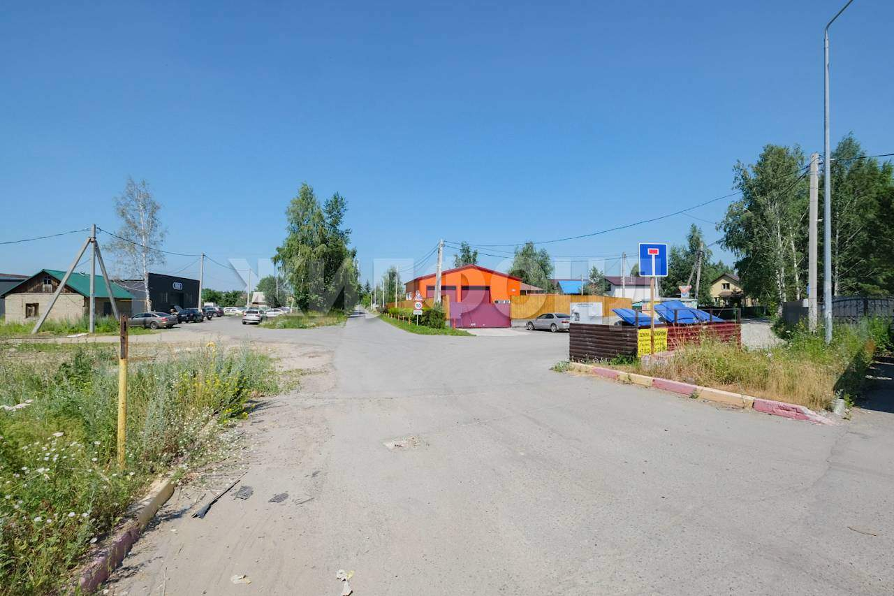Продам земельный участок 1198 м.кв.