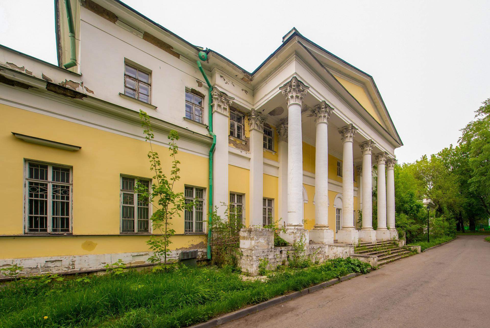 Продам торговое помещение 2180.4 м.кв.